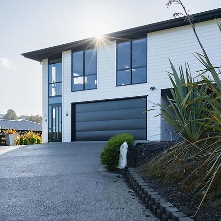 Modern Family Friendly Getaway Villa Dunedin Buitenkant foto